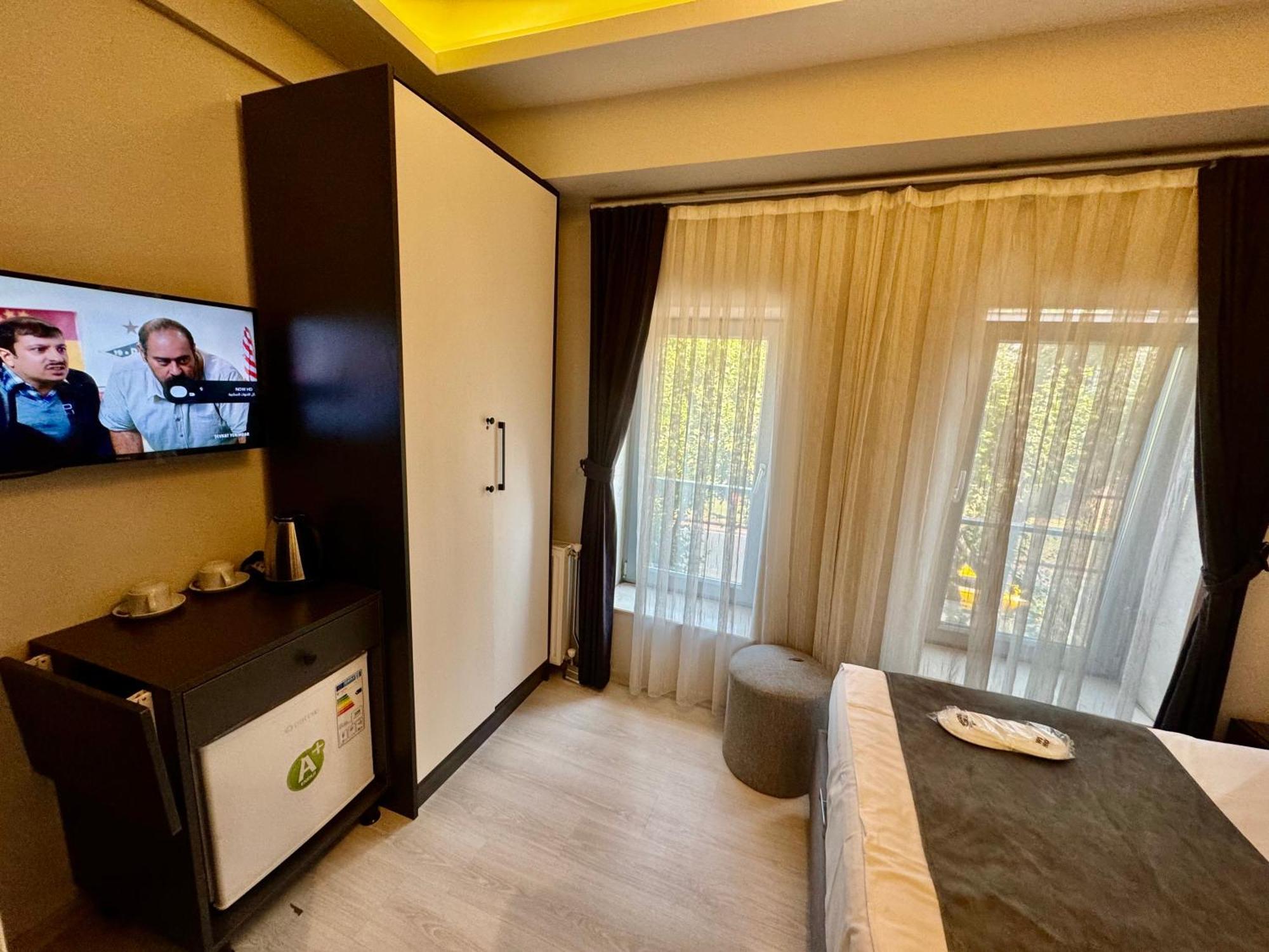 Aram Edessa Hotel Istanbul Bagian luar foto