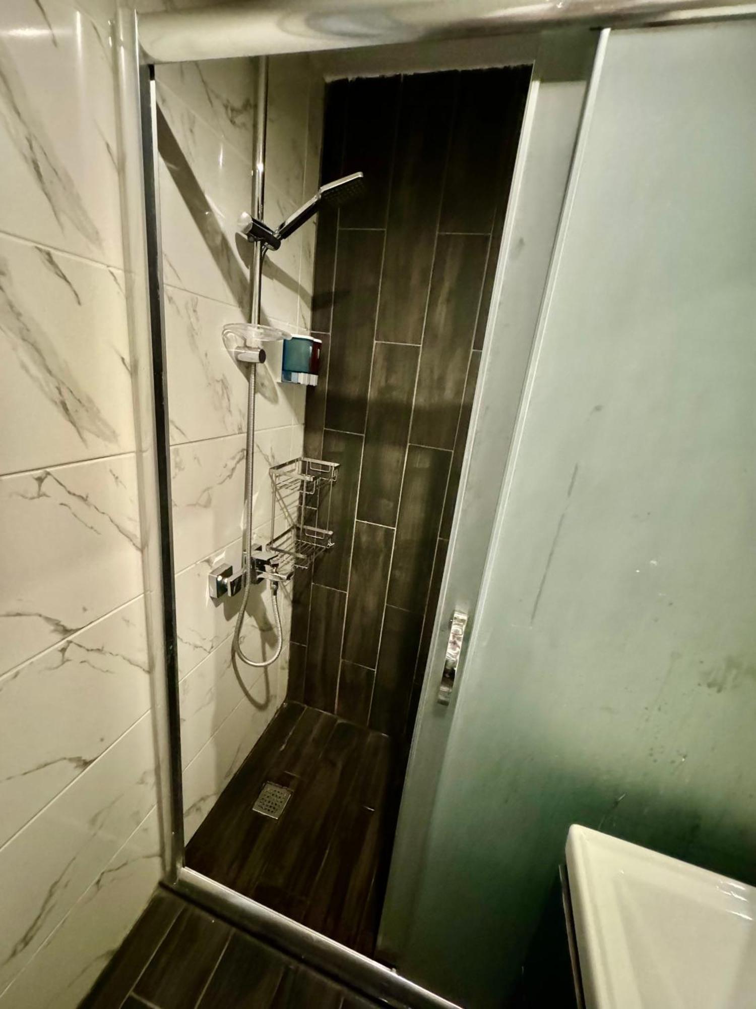 Aram Edessa Hotel Istanbul Bagian luar foto