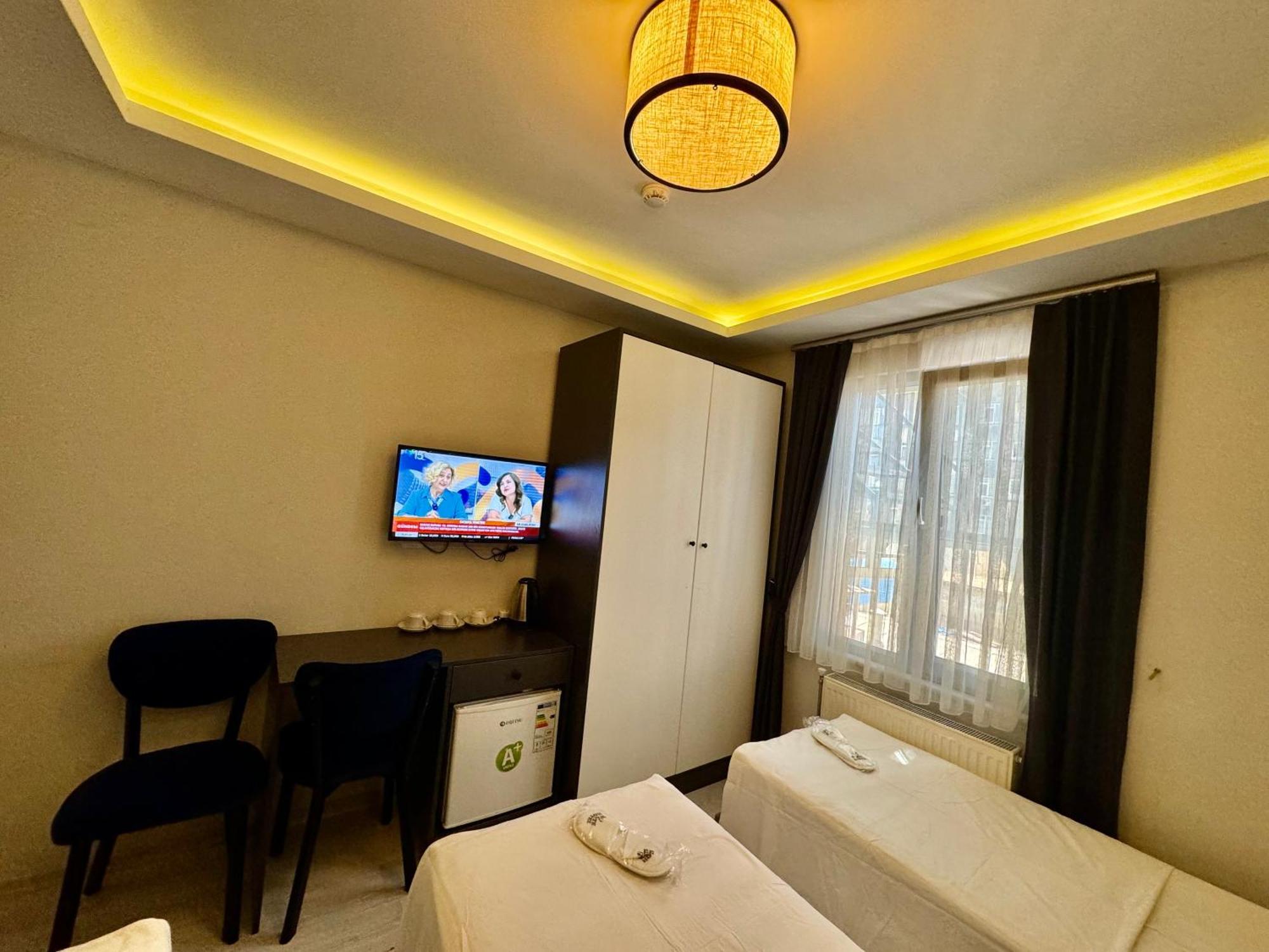 Aram Edessa Hotel Istanbul Bagian luar foto