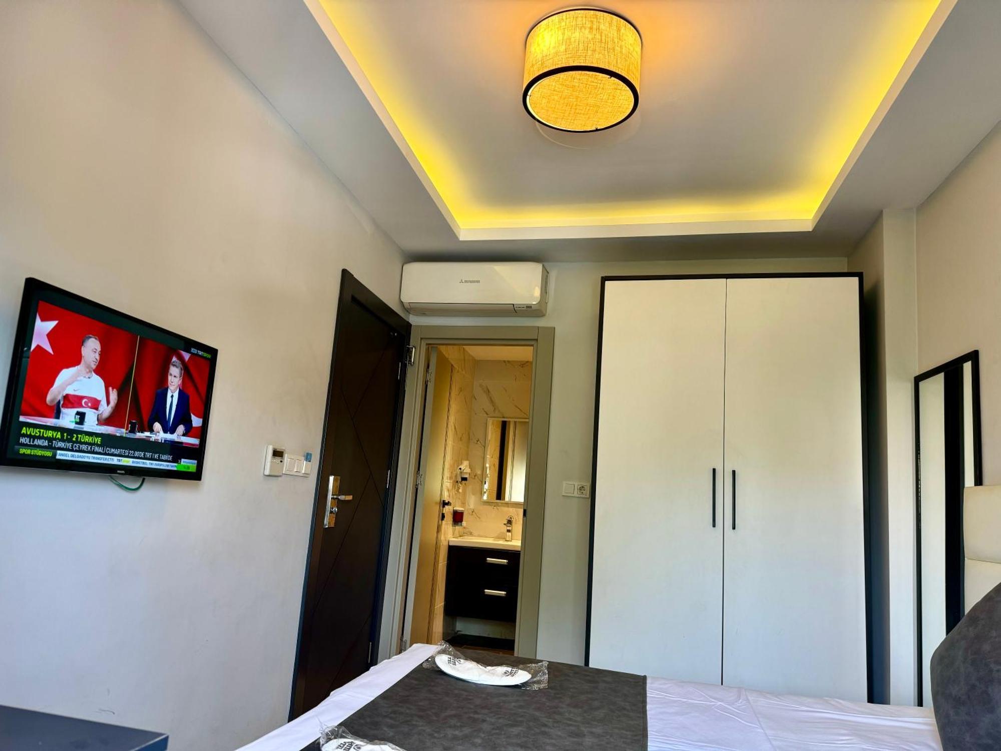 Aram Edessa Hotel Istanbul Bagian luar foto