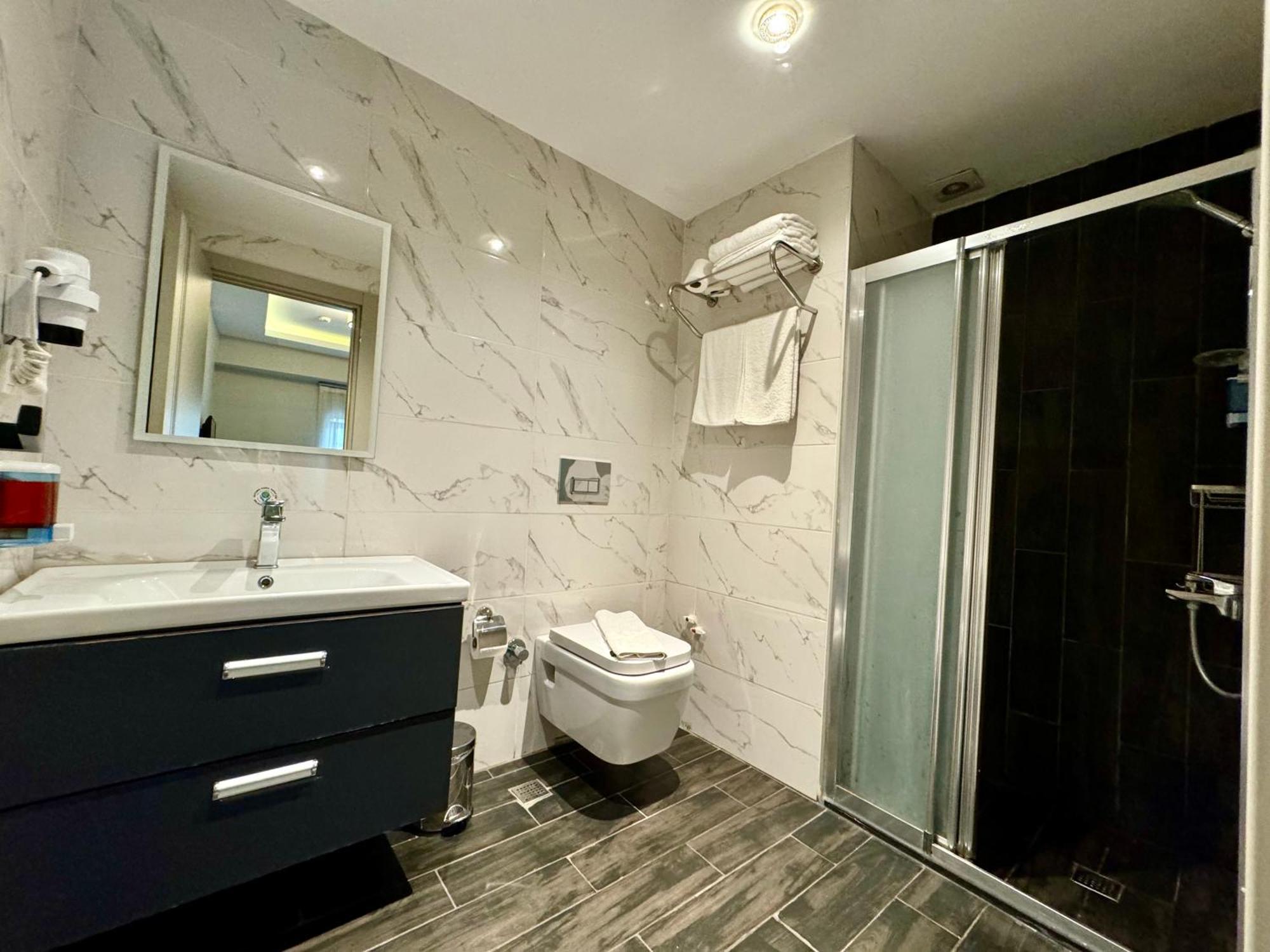 Aram Edessa Hotel Istanbul Bagian luar foto