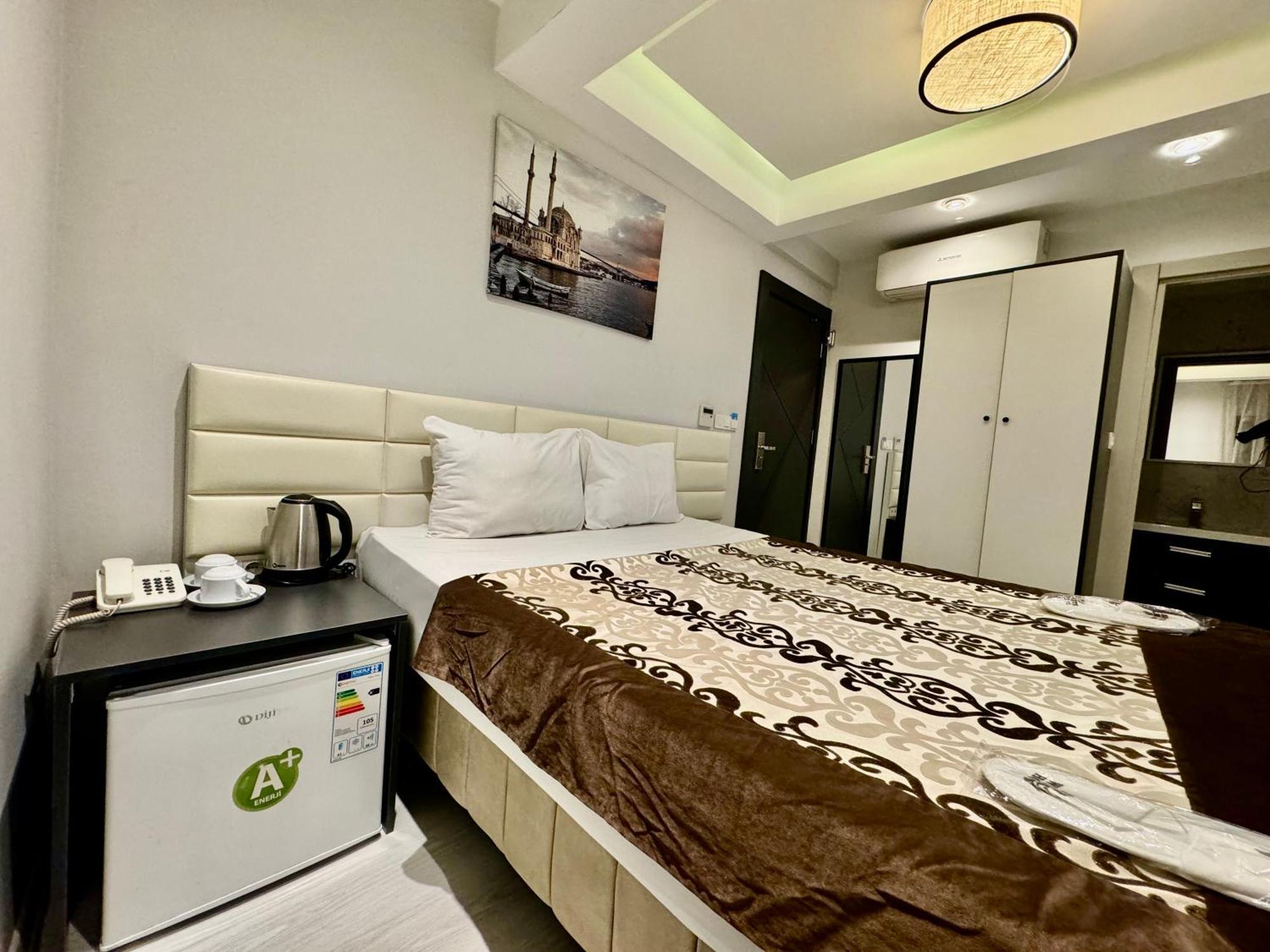 Aram Edessa Hotel Istanbul Bagian luar foto