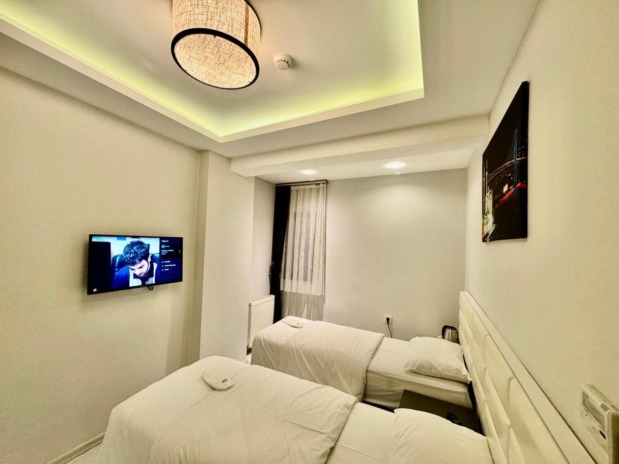Aram Edessa Hotel Istanbul Bagian luar foto